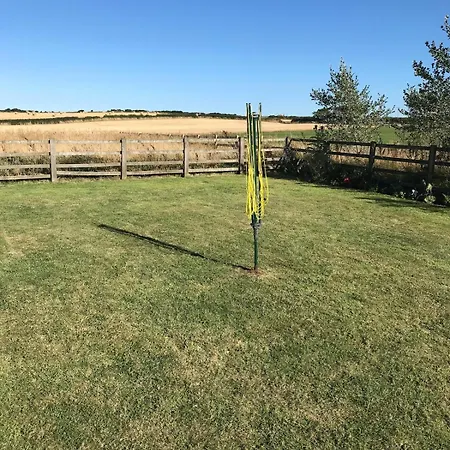 Summerfield * Whitby